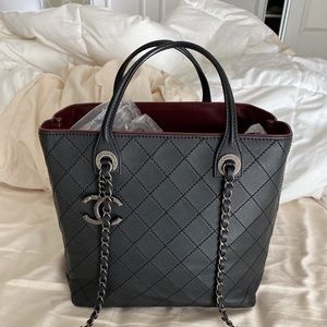 chanel neverfull